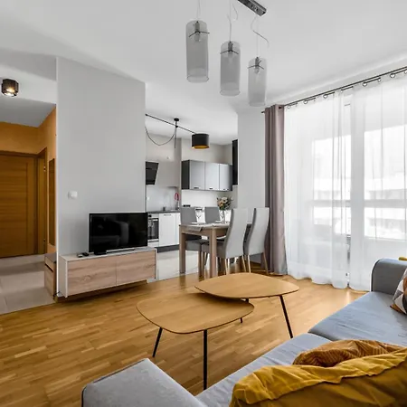 Wola - Parking And Balcony - By Rentujemy Apartmán